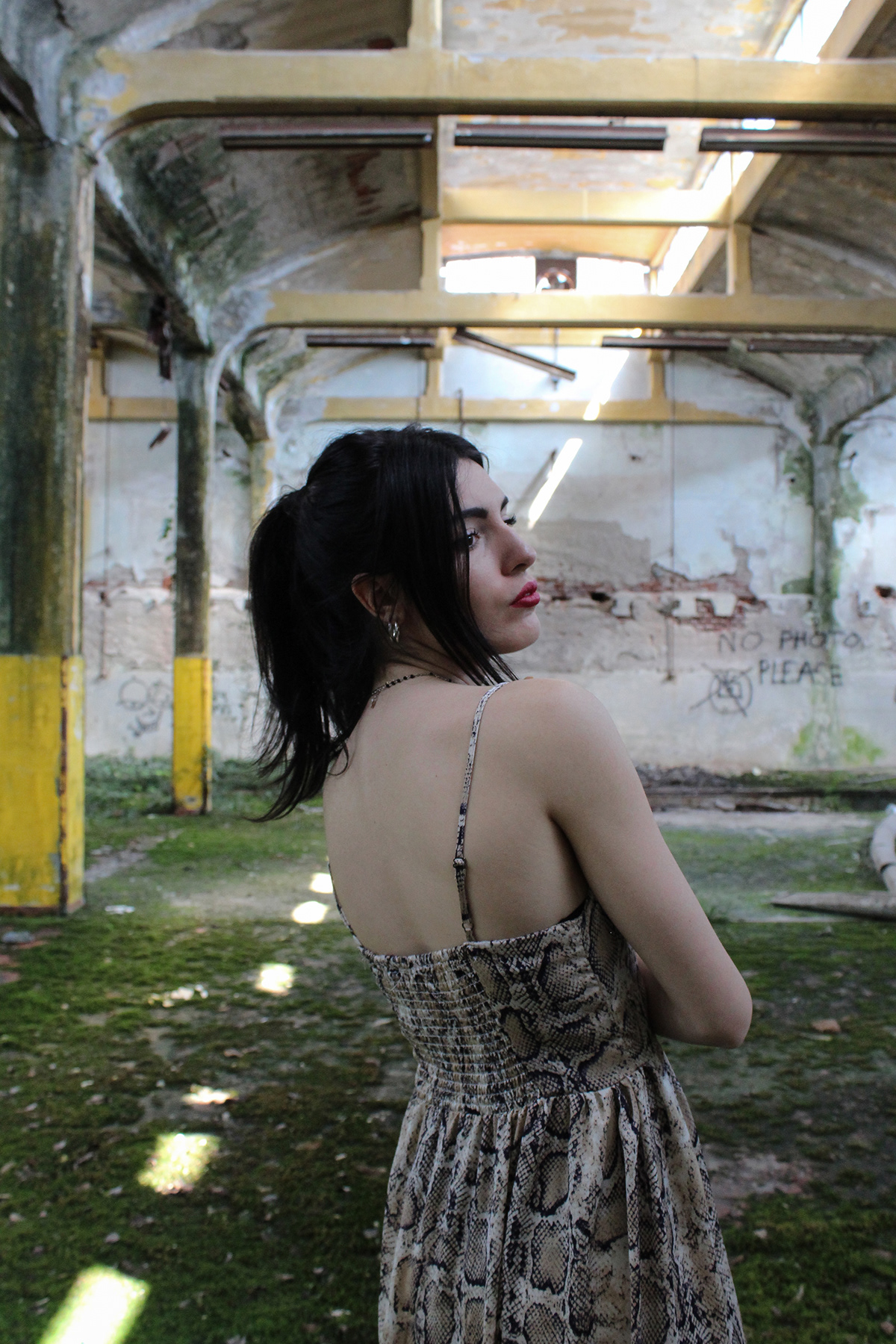 beauty abandoned architecture Fashion  portrait Photography  building model girl Canon