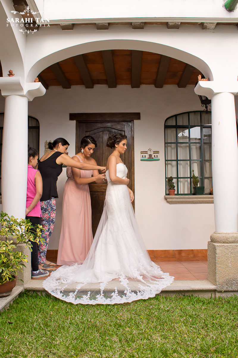 wedding sarahi tan Guatemala Love bride groom