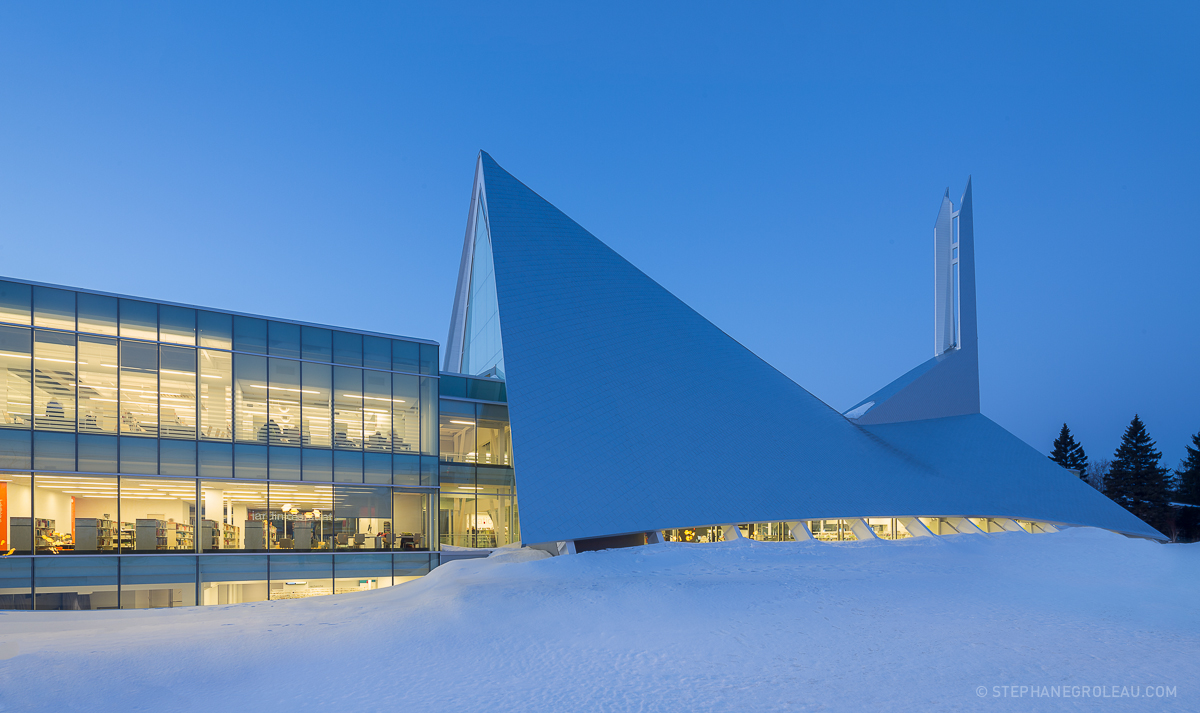 church Eglise library modern architecture winter bibliothèque Quebec Canada