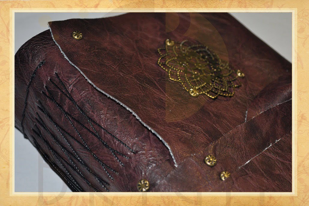 Bookbinding old book livro das sombras Book of Shadows Grimoire Ancient handmade book