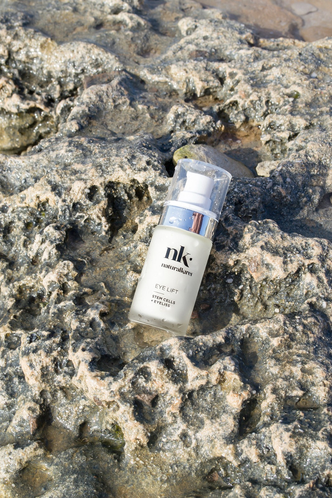 cosmetica crema facial foto Minimalista natural playa serum tonico