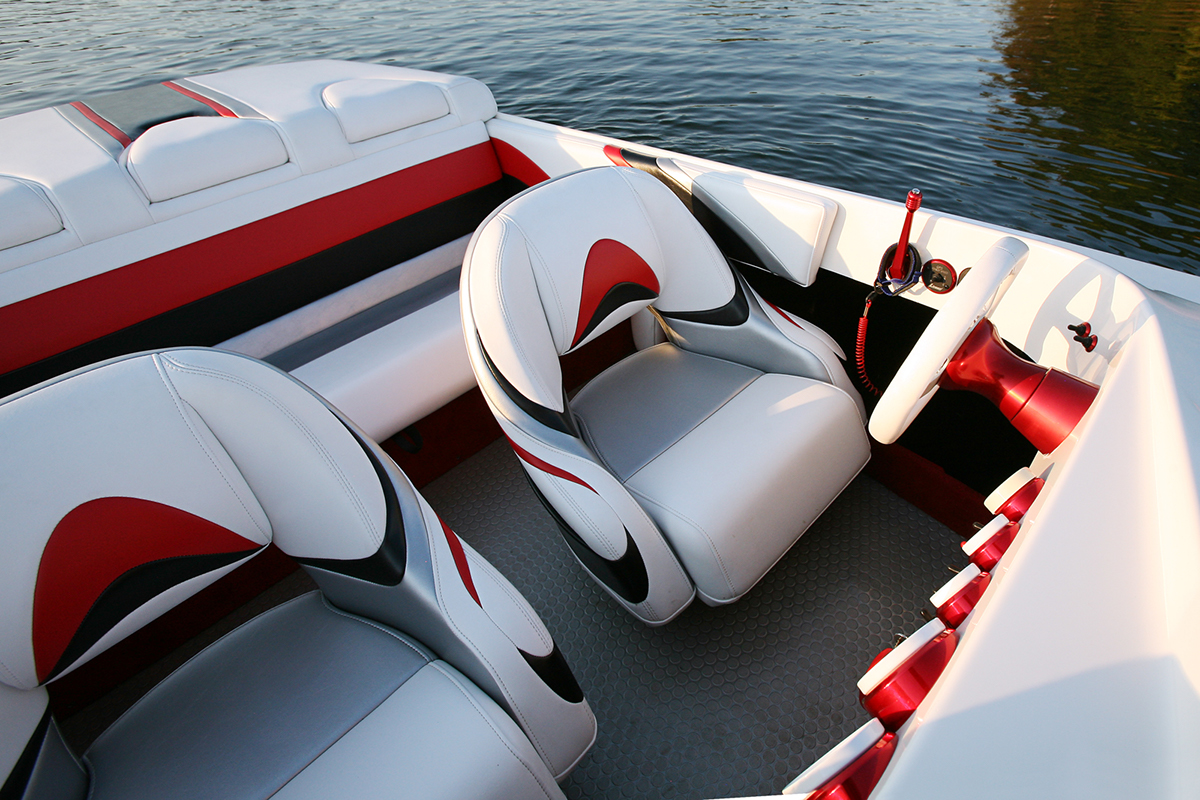 taylor Jetboat upholstery gelcoat stainless steel 540bbc 600hp boat marine redesign black & red Anodized aluminum Taylor Boats Taylor LP michael clark