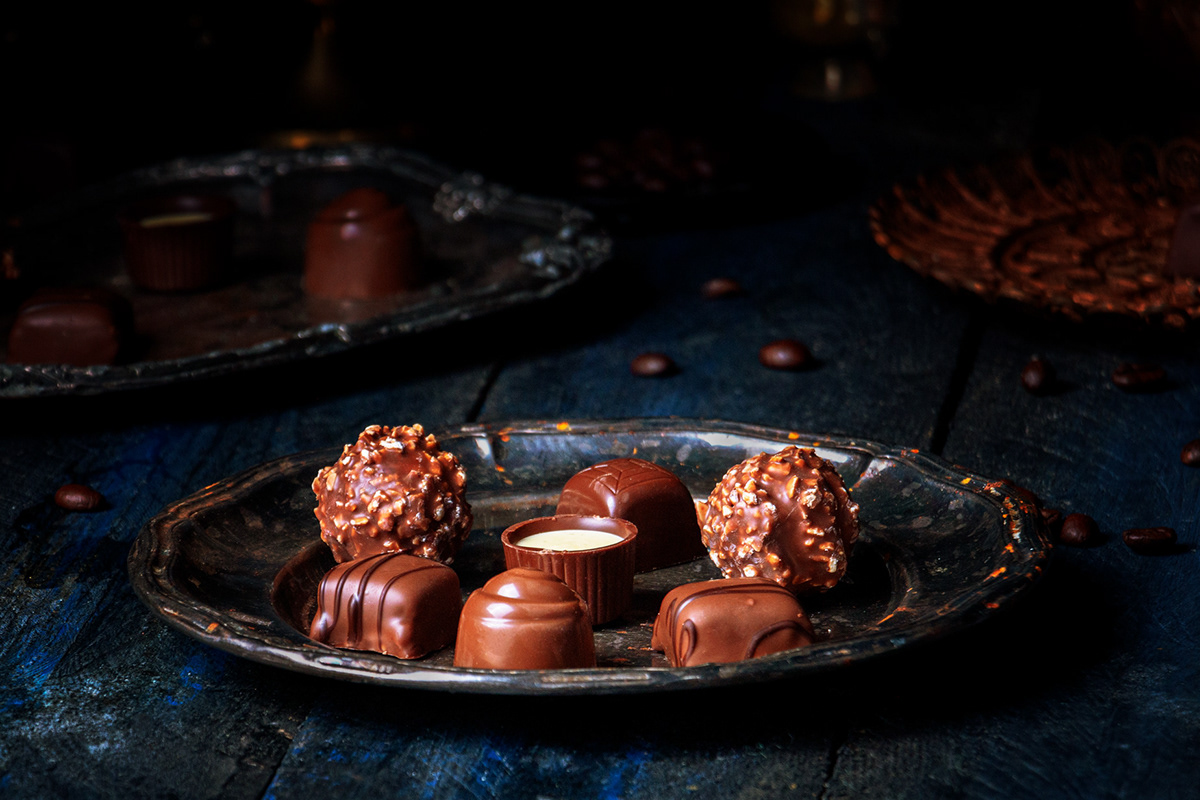 chocolates czekoladki dark mood ferrero rocher food photography food photos food stylization pralines Sweets