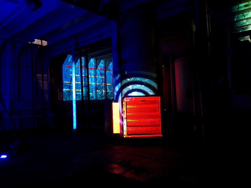 LV21 Tom Beg projection projection mapping uca morse code animations Live Event installation