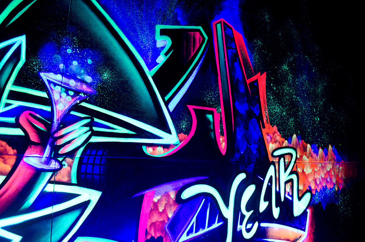 stan axer Cuke hny2014 HNY happy new year wall Mural Montana UV Radiation UV Graffiti glow hrlqn berlin