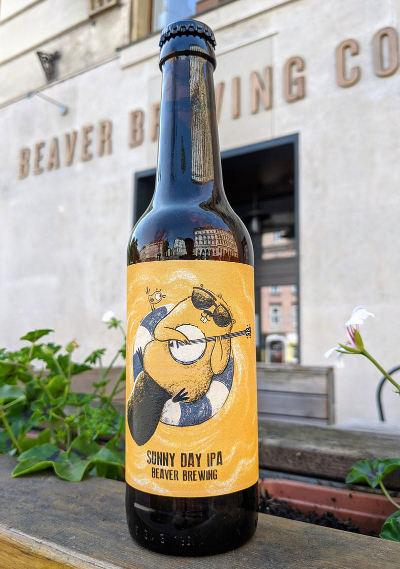 label design beer brewery beaver quirky Character cartoon Drawing  bottle label design Fun