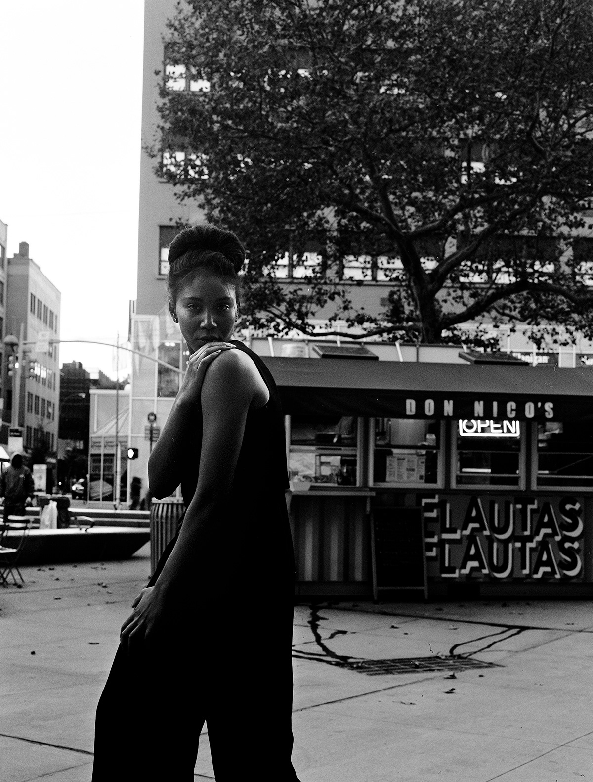 analog film photography fashion portraits etoro joel mendez black and white Street New York portraits