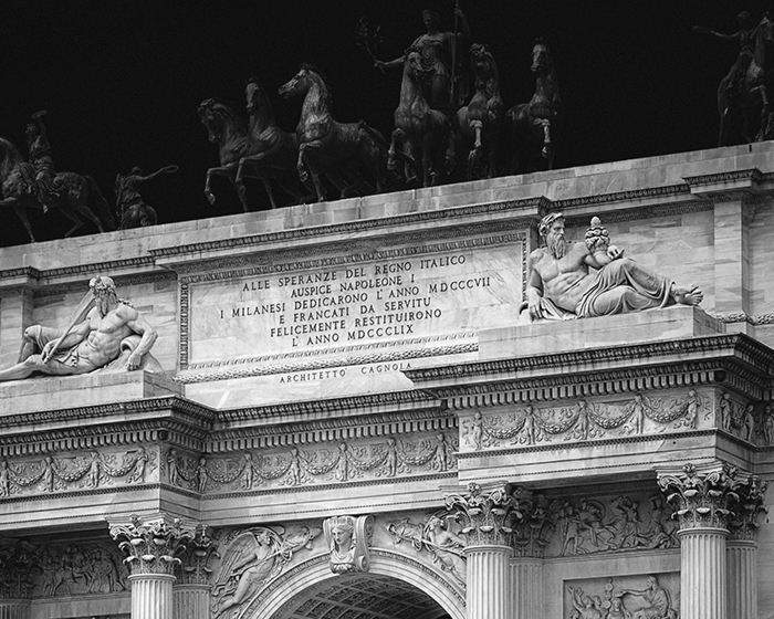 Adobe Portfolio monumentale monumental monuments black White black and white light Spot Marble archway sculpture time hystorical Italy milano