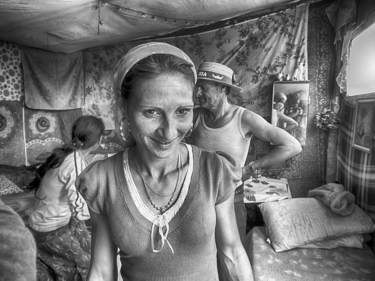 life gypsy culture street photography reportage Gypsy Camps
