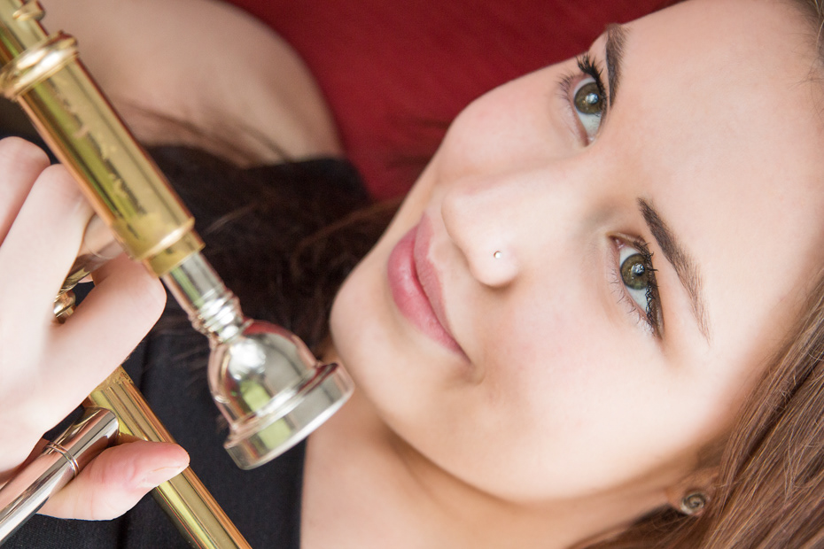 trombone Musicien female Teen-ager portraits