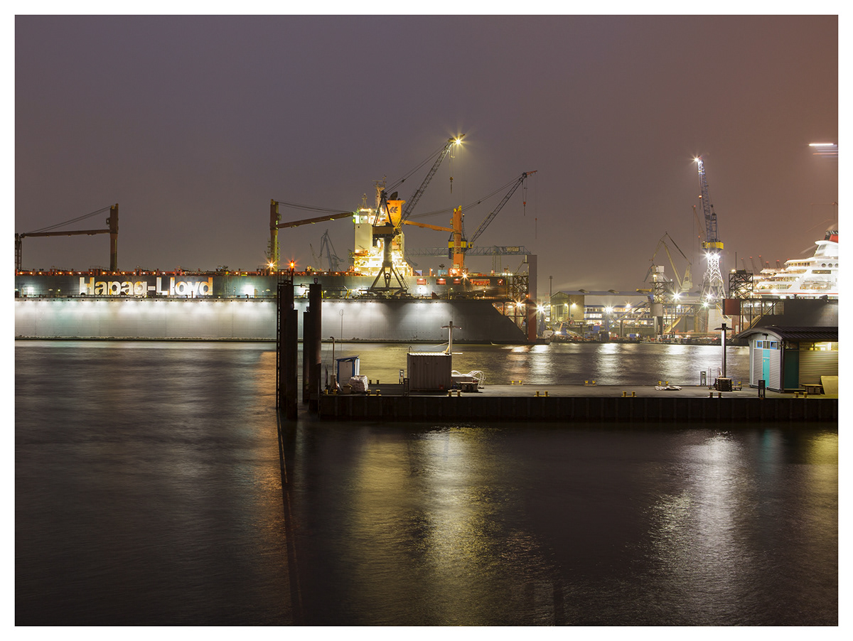hamburg harbour port lights docks ships long exposure night photography Urban night lights