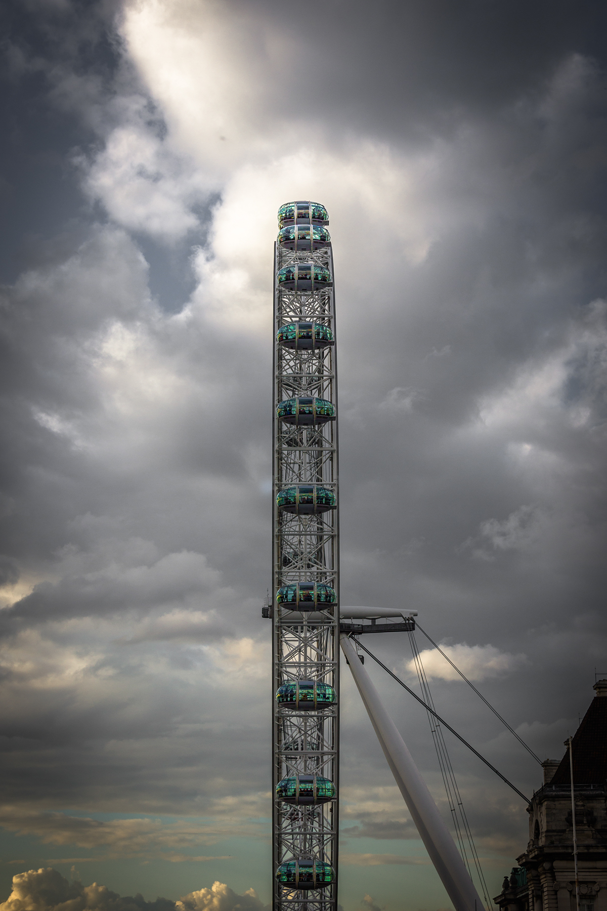 Adobe Portfolio London england london eye steel Ferris Wheel river thames Europe black and white