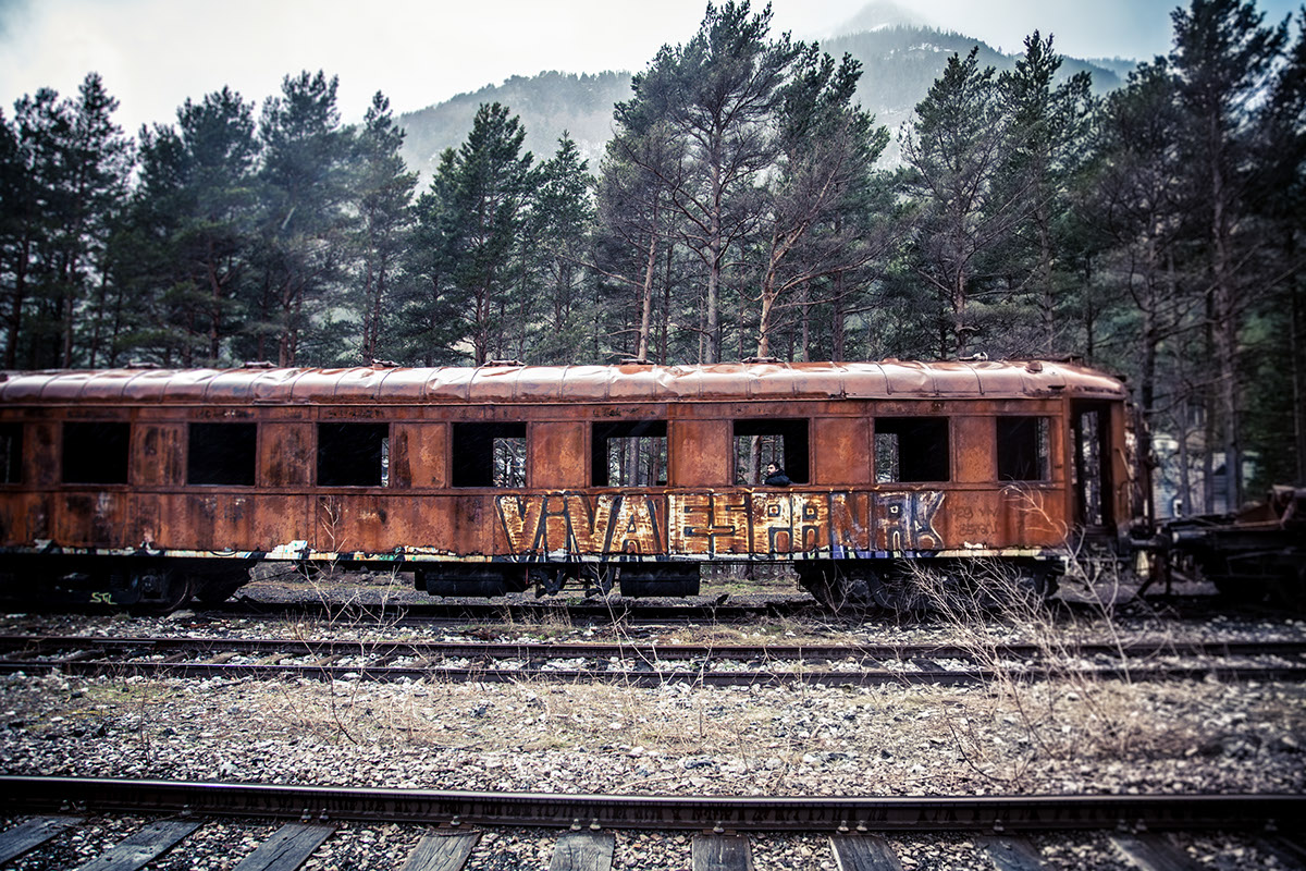 train pirineos Canfranc estation españa spain mountains abandonado Graffity montañas color Canon