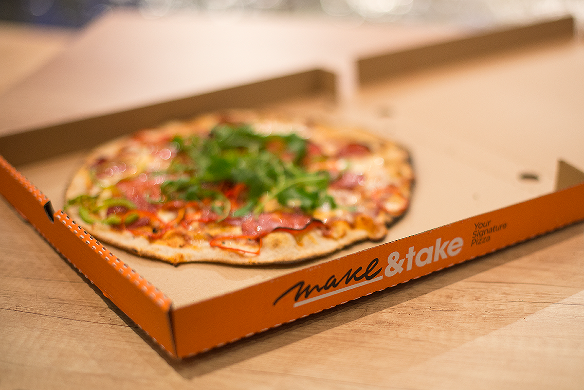 Pizza make&take signature logo visual identity