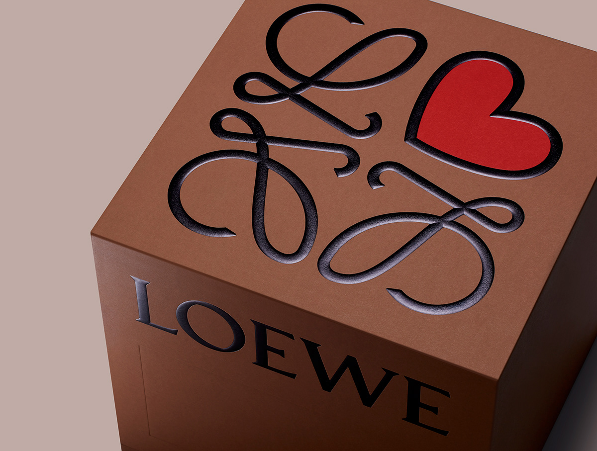 box design Fashion  loewe Love luxury Packaging packaging design