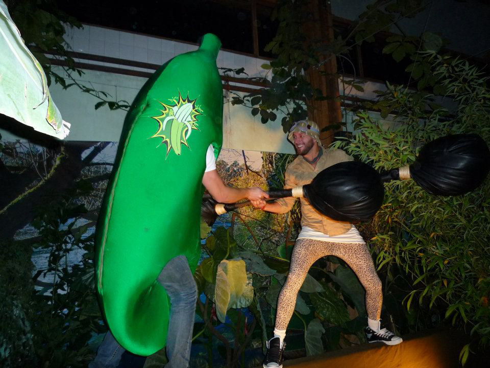 pisang ambon banane infernale lixir dcontract comptoir general jungle mascotte Eric & Ramzy eric judor