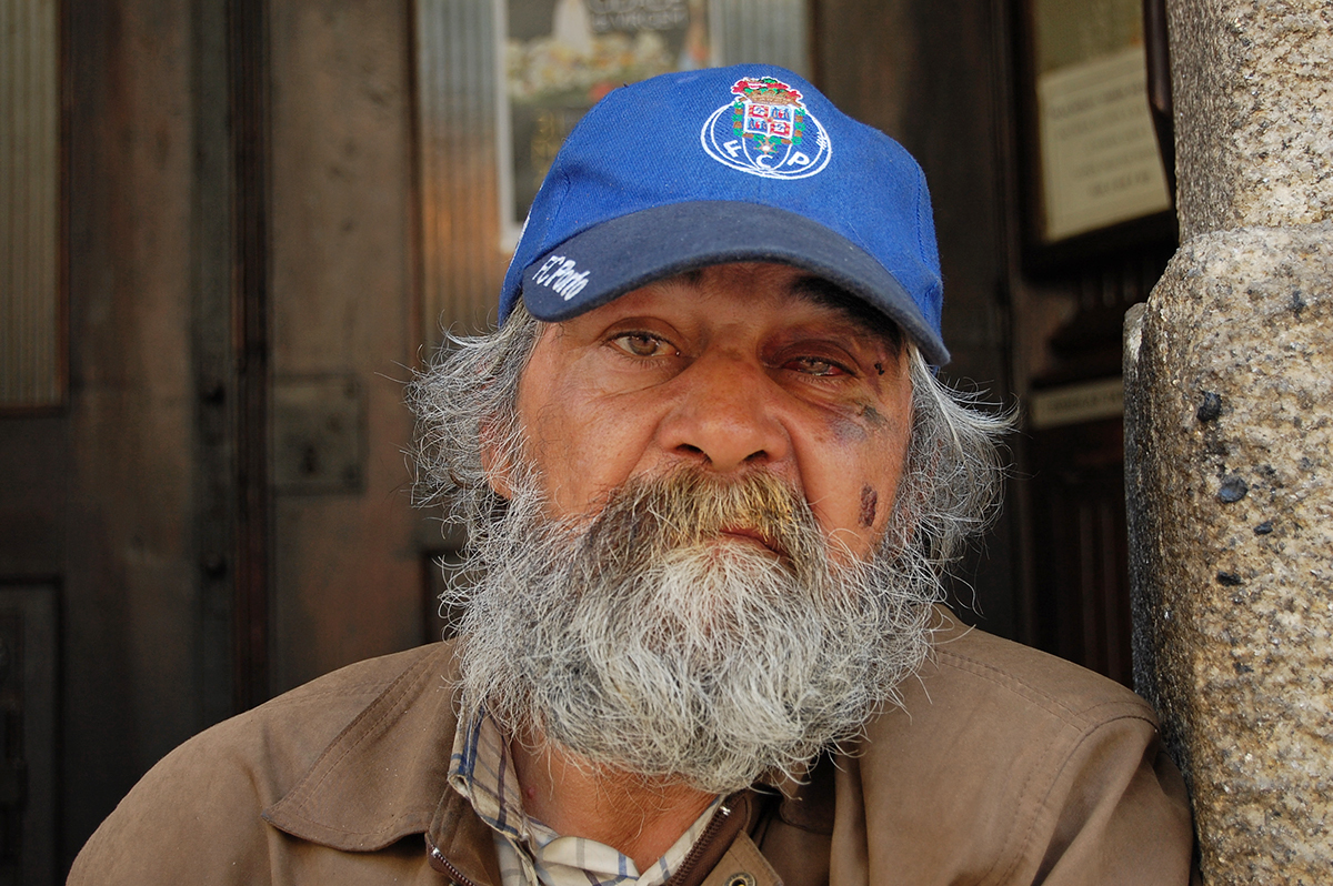 Marginalized situations  drug addicts beggars porto Street indigence Poverty