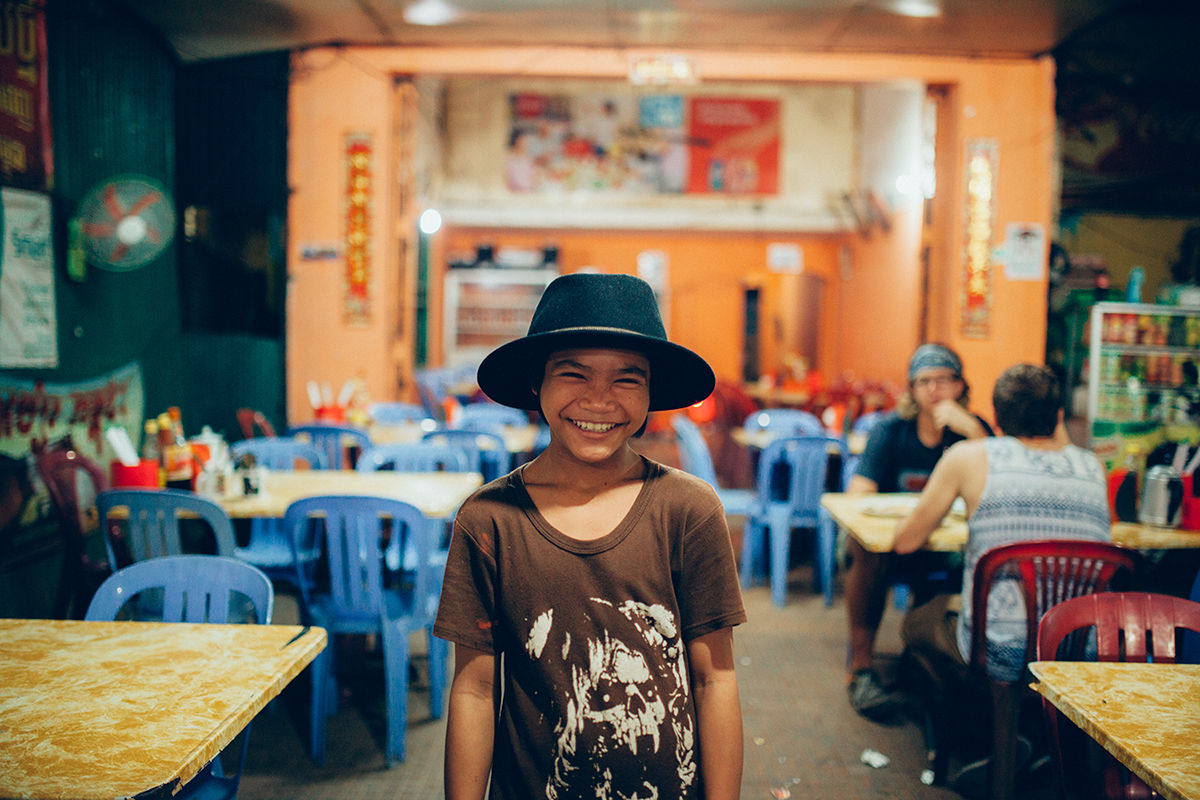 Cambodia reportage smile Travel portraits people Story telling travel photographer Cambodge reporter