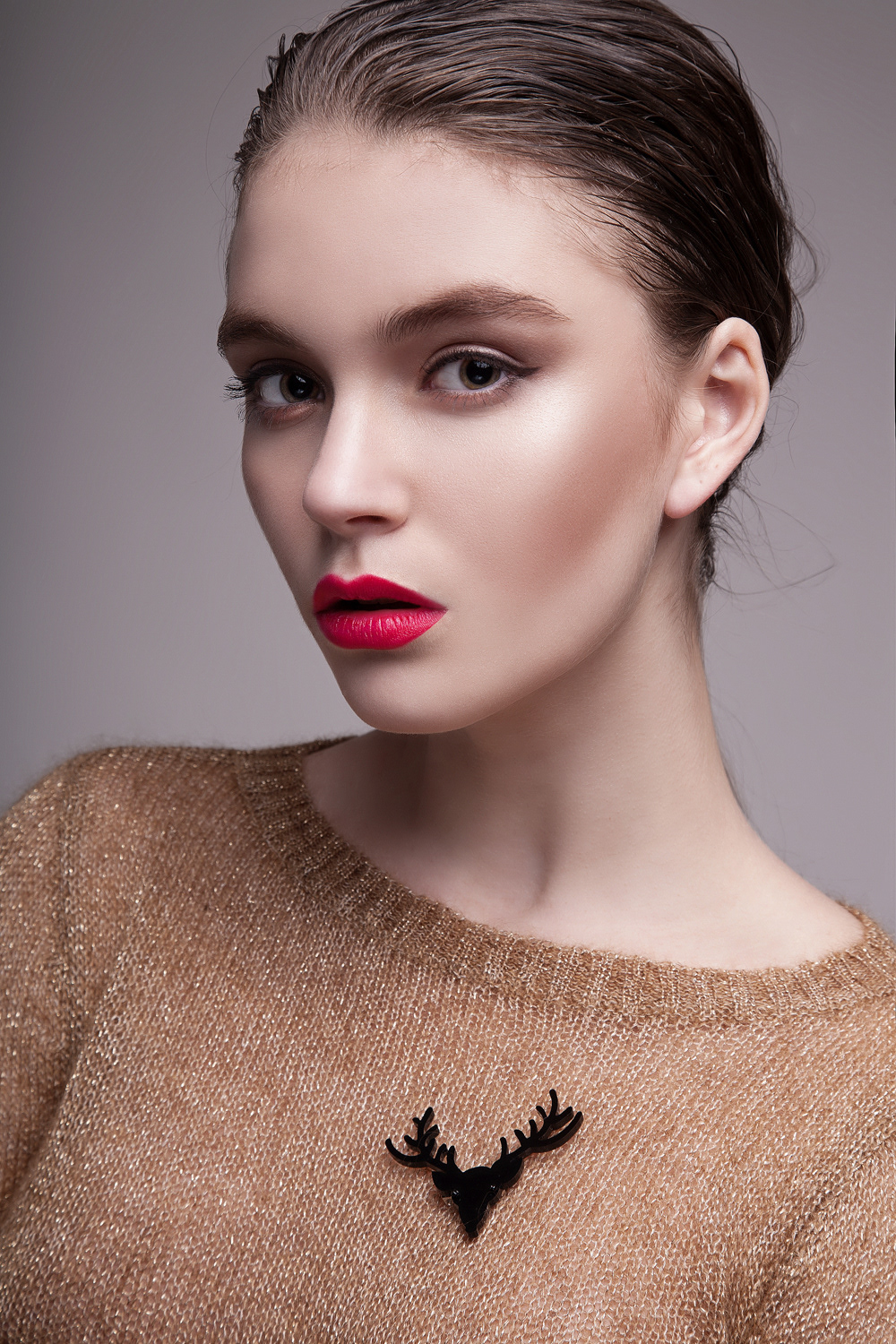 black White gold luxery makeup Style stylist viola_velvet hair minimal girl model beauty accessories Bijouterie