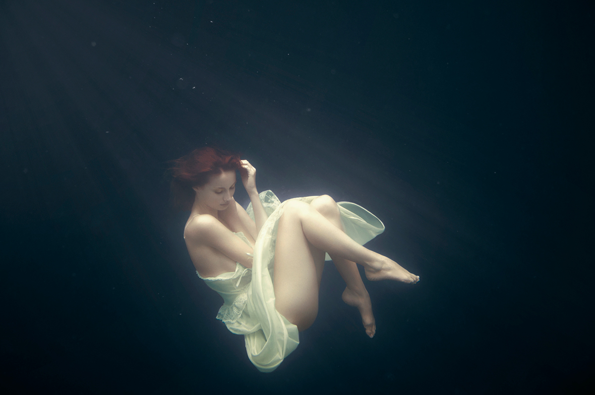 underwater swim poetic model water