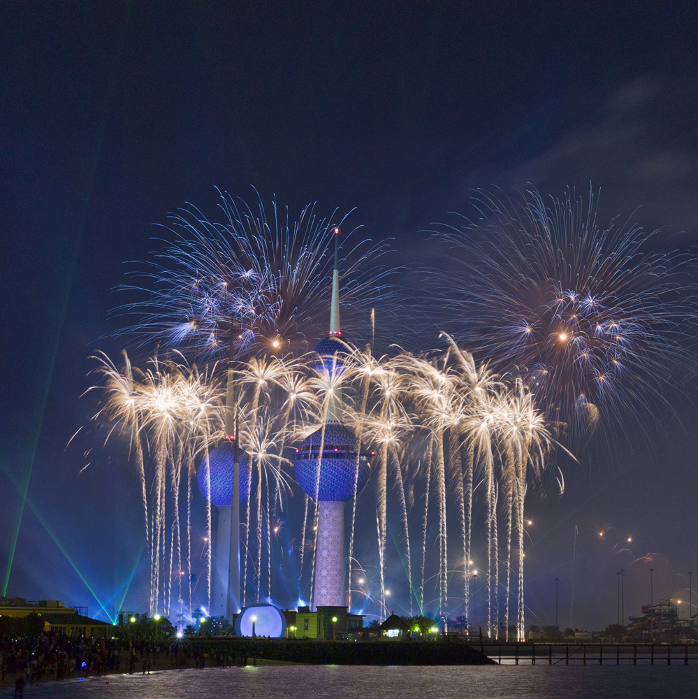 Kuwait q8 Leica m9 noctilux fireworks celebration 50/20 night light towers tower kuwait towers