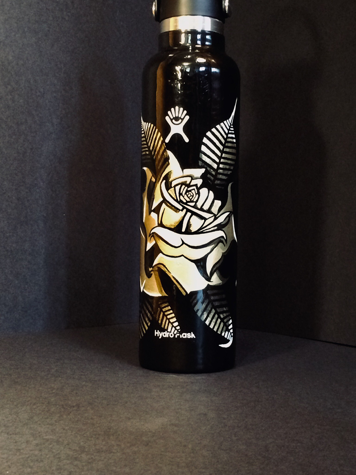 bottle design flask ILLUSTRATION  inspiration painting   rose skull tattoo