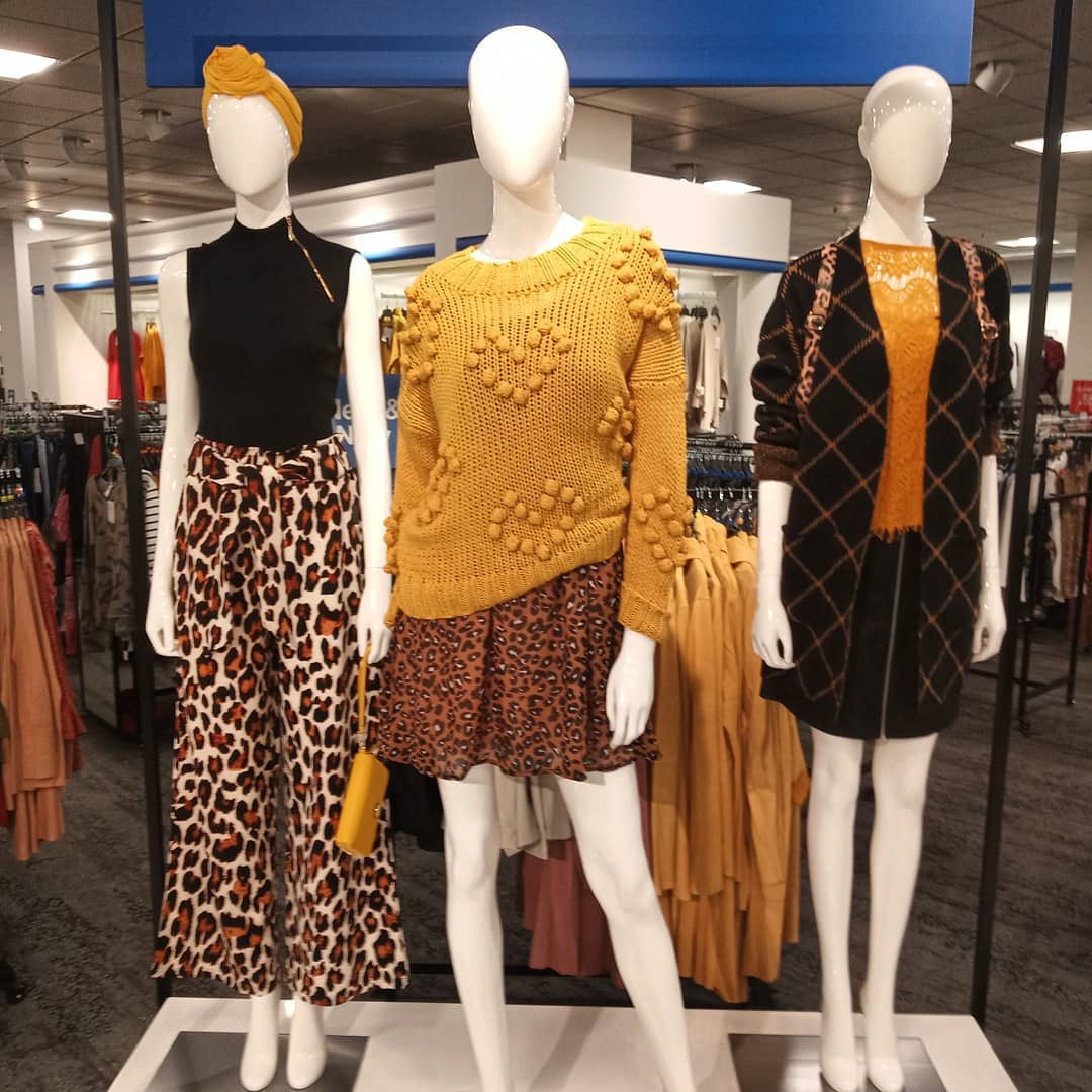 visual merchandising Fashion  styling  mannequin Display color story