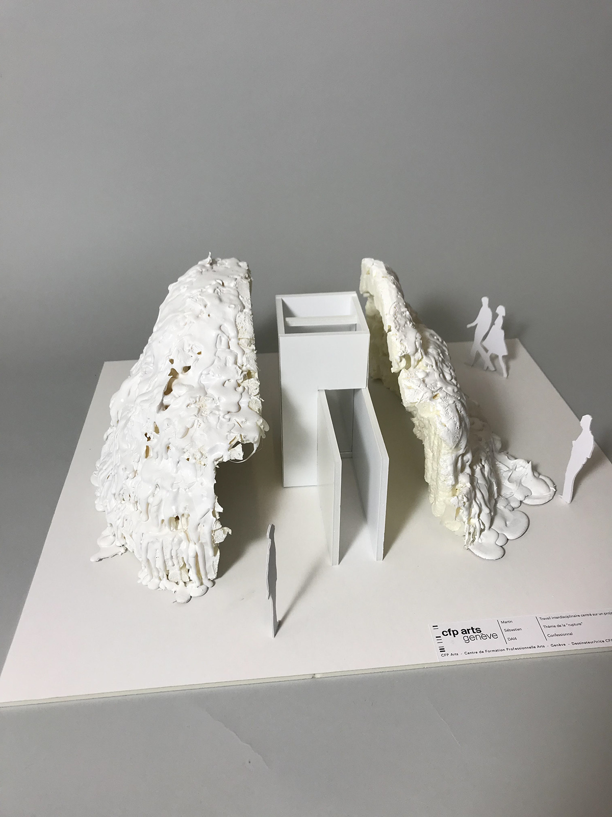 carton Confessionnal expansion installation maquette Project student