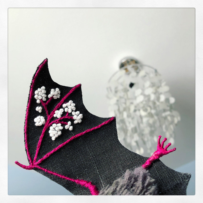 art art toy bat craft Embroidery fiberart handmade hine mizushima soft sculpture 水島ひね