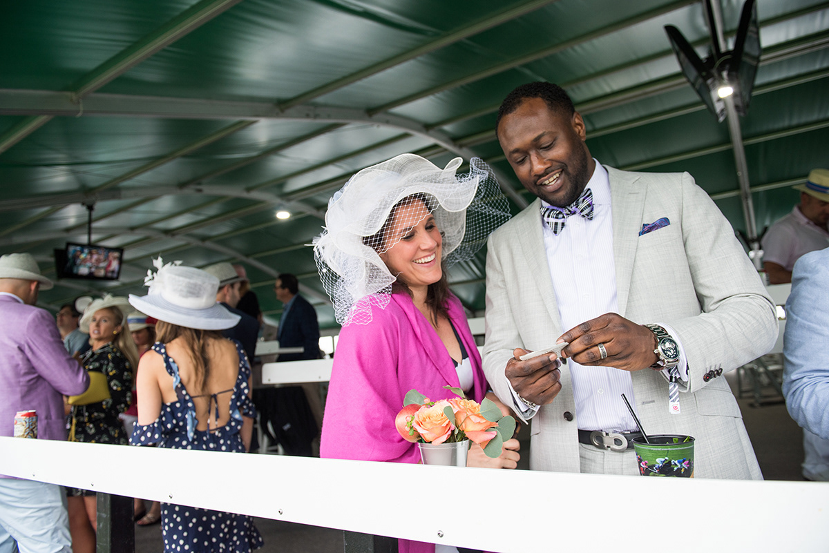 Kentucky Derby Angry Orchard rose alcohol food and beverage f & b Event Design experiential marketing Sponsorship Horse racing