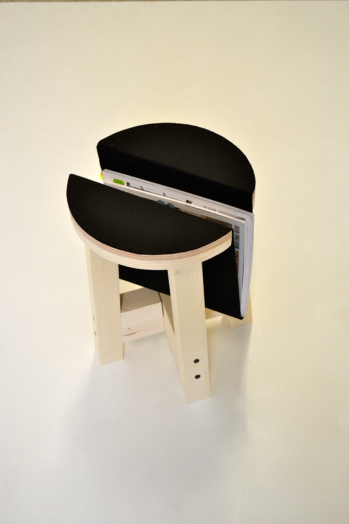 Conception feutrine  tabouret strasbourg université Hoffmann france mobilier V8 designer wood product furniture Lecerf stool design