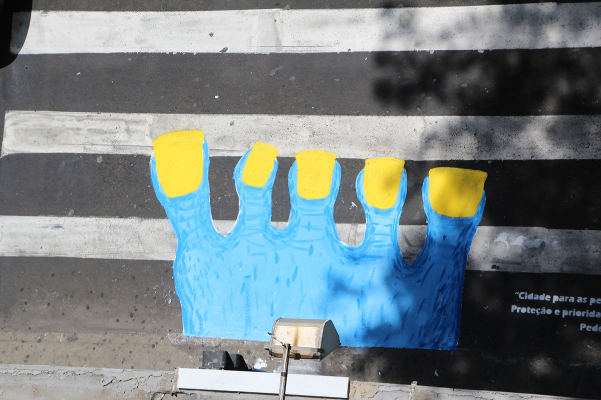 bulatemporaria juizdefuture juiz de fora minas gerais faixa de pedestres Trânsito pé feet blue crosswalk hip hop signal