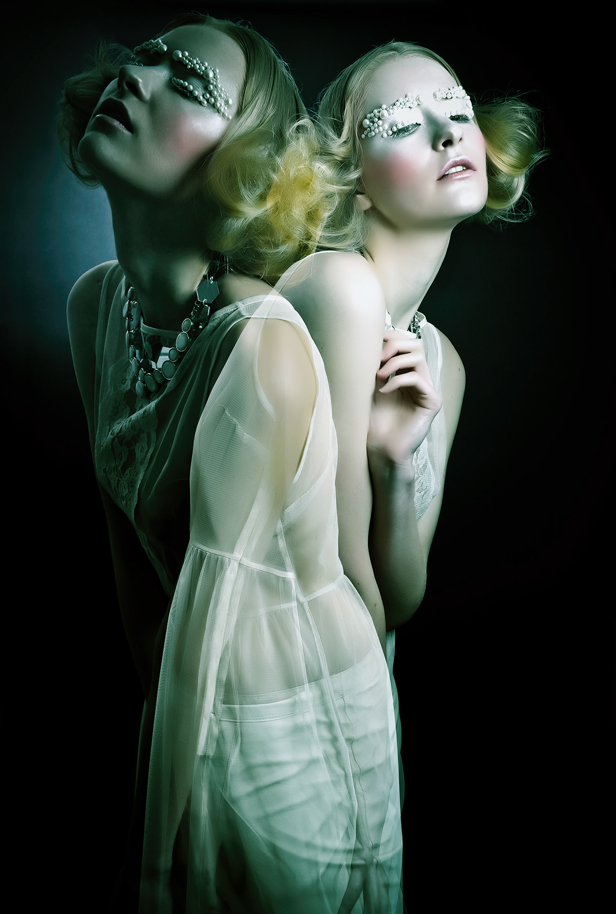 styling  photgraphy ice editorial queen crown White