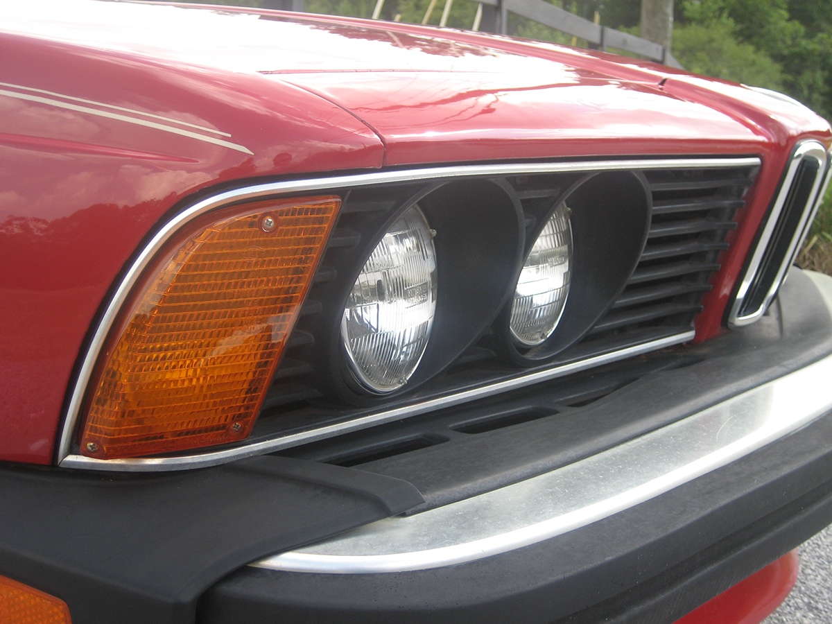 BMW 6 series 635 CSi red bumper headlights hood emblem reflections twin kidneys grill Air Intake