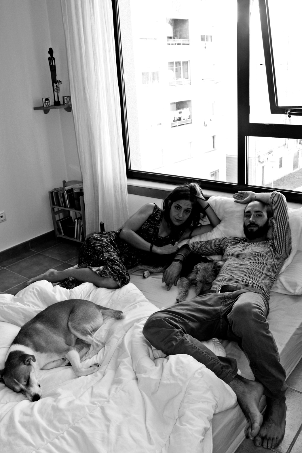 parejas couples family Pet Mascota familia amor Love retrato portrait casero casa house home looks