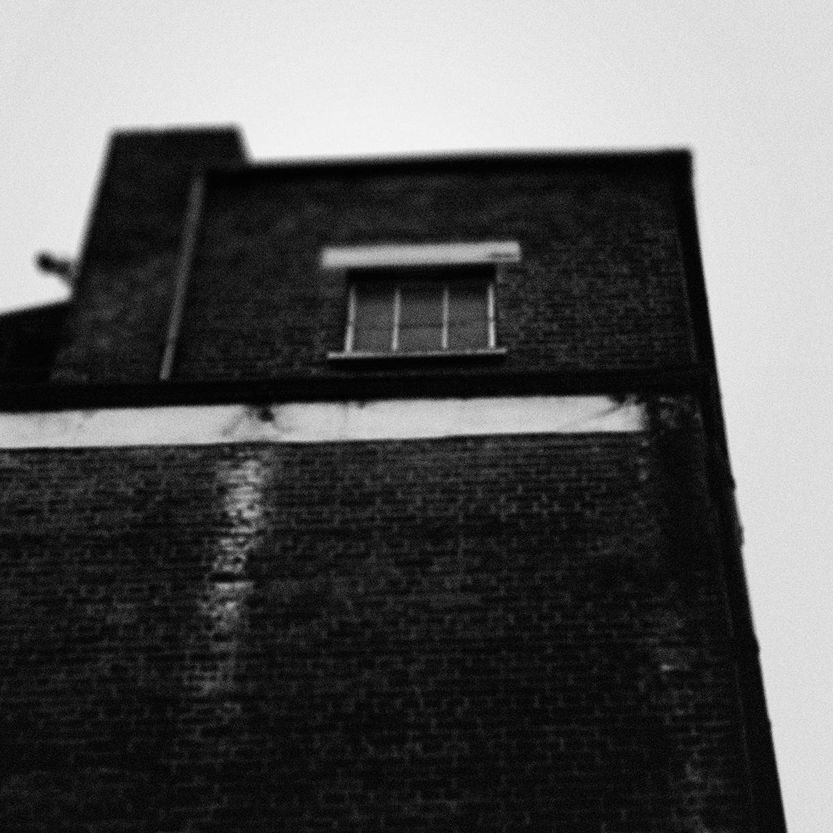 London grain black and white