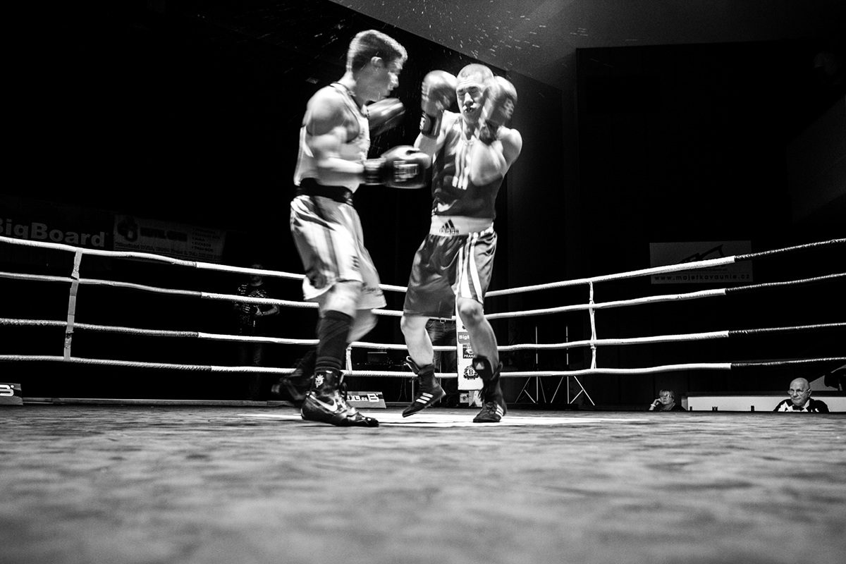 Adobe Portfolio fotografie box prague jiri Langpaul sport blood Boxing emotion Czech ring bw dokument