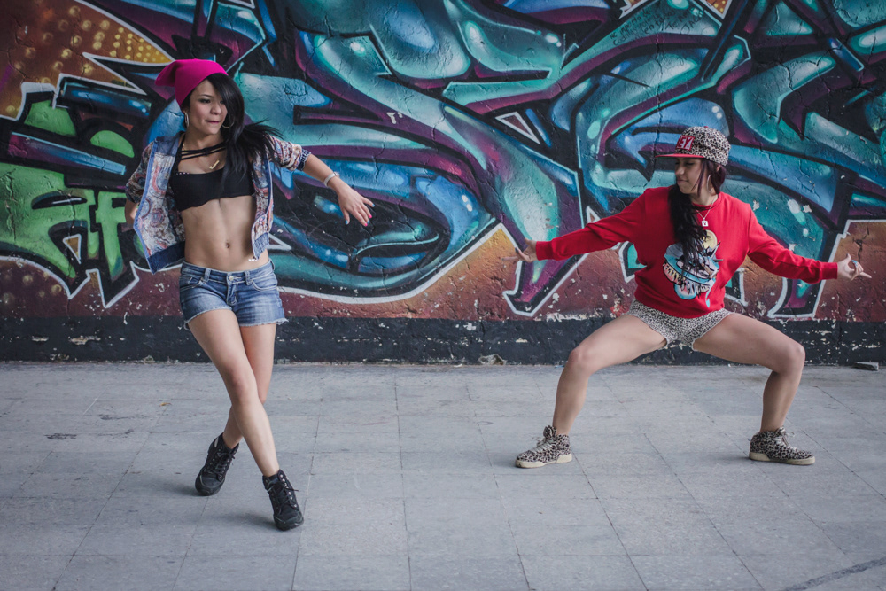 girls b-girls break dance hip hop art Urban grafitti bogota mexico DANCE  