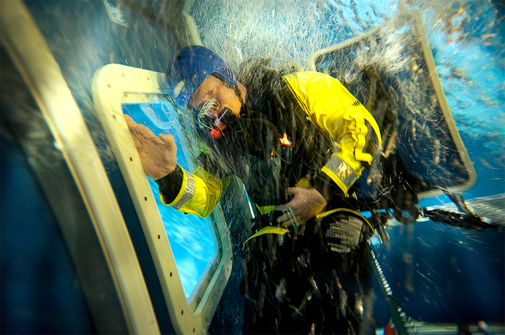 underwater helicopter escape training oil industry