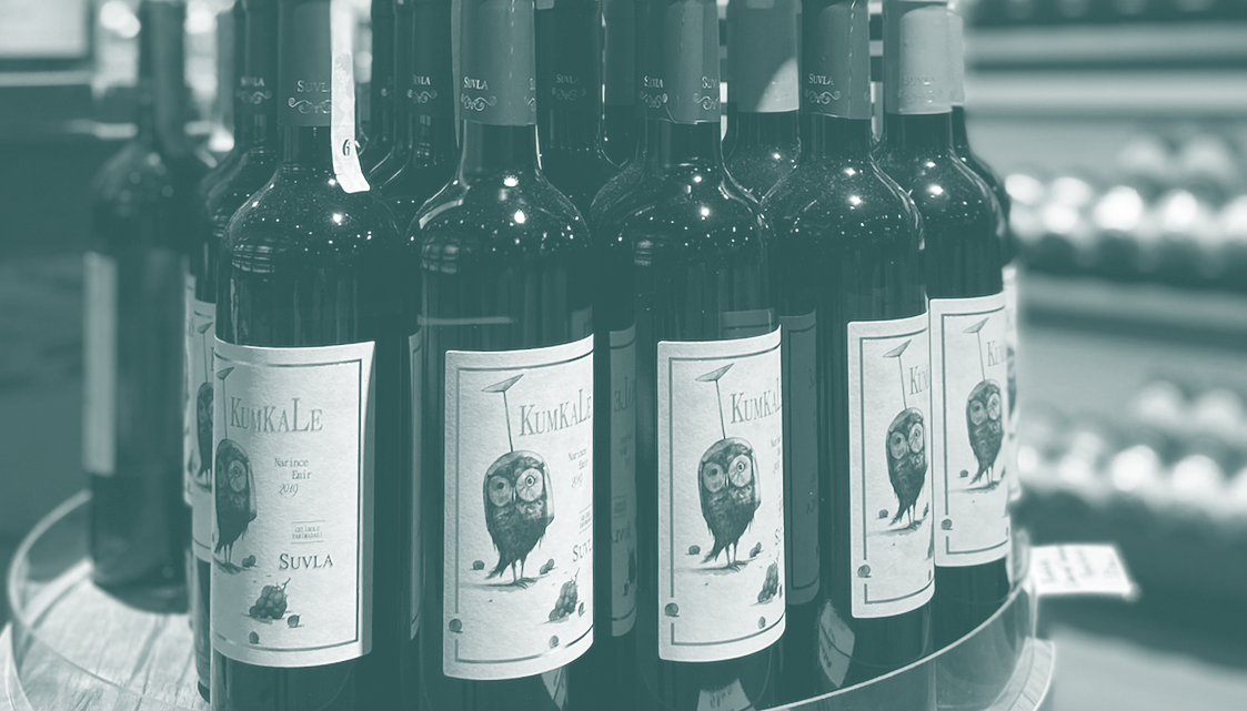 ILLUSTRATION  label design owl Packaging packaging design suvla Wine Bottle wine label
