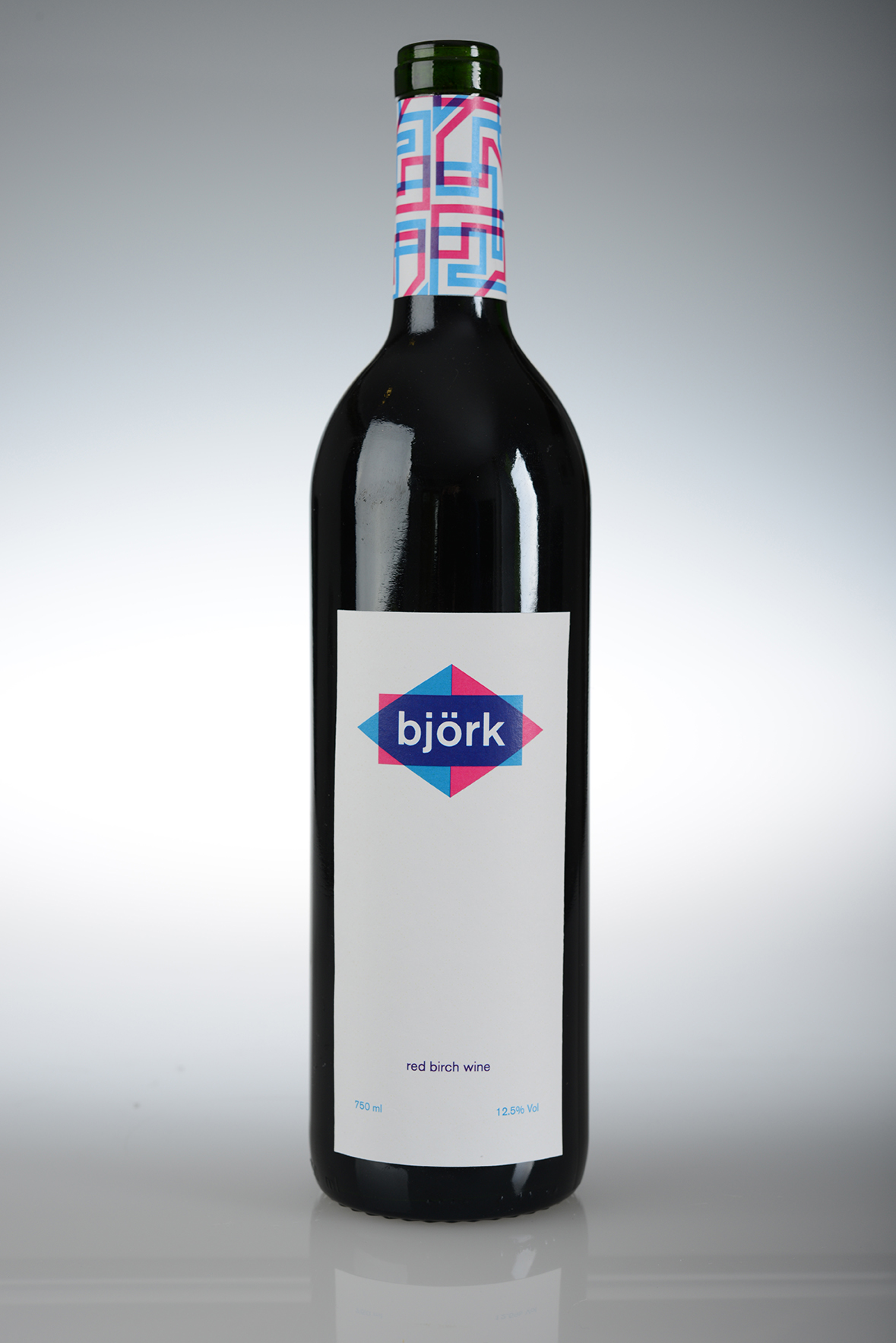 wine package stout swiss design modern Swedish overprint simple concept student photo Illustrator photoshop bjork
