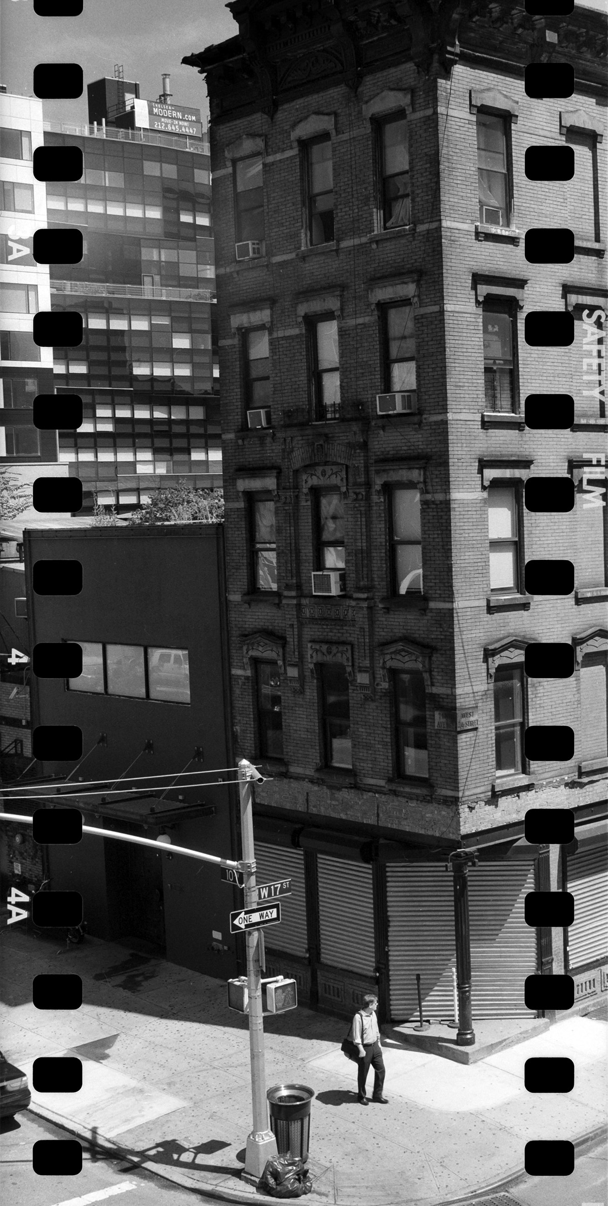 sprockets New York Analogue analogue photography 35mm medium format street photography black and white black & white b&w