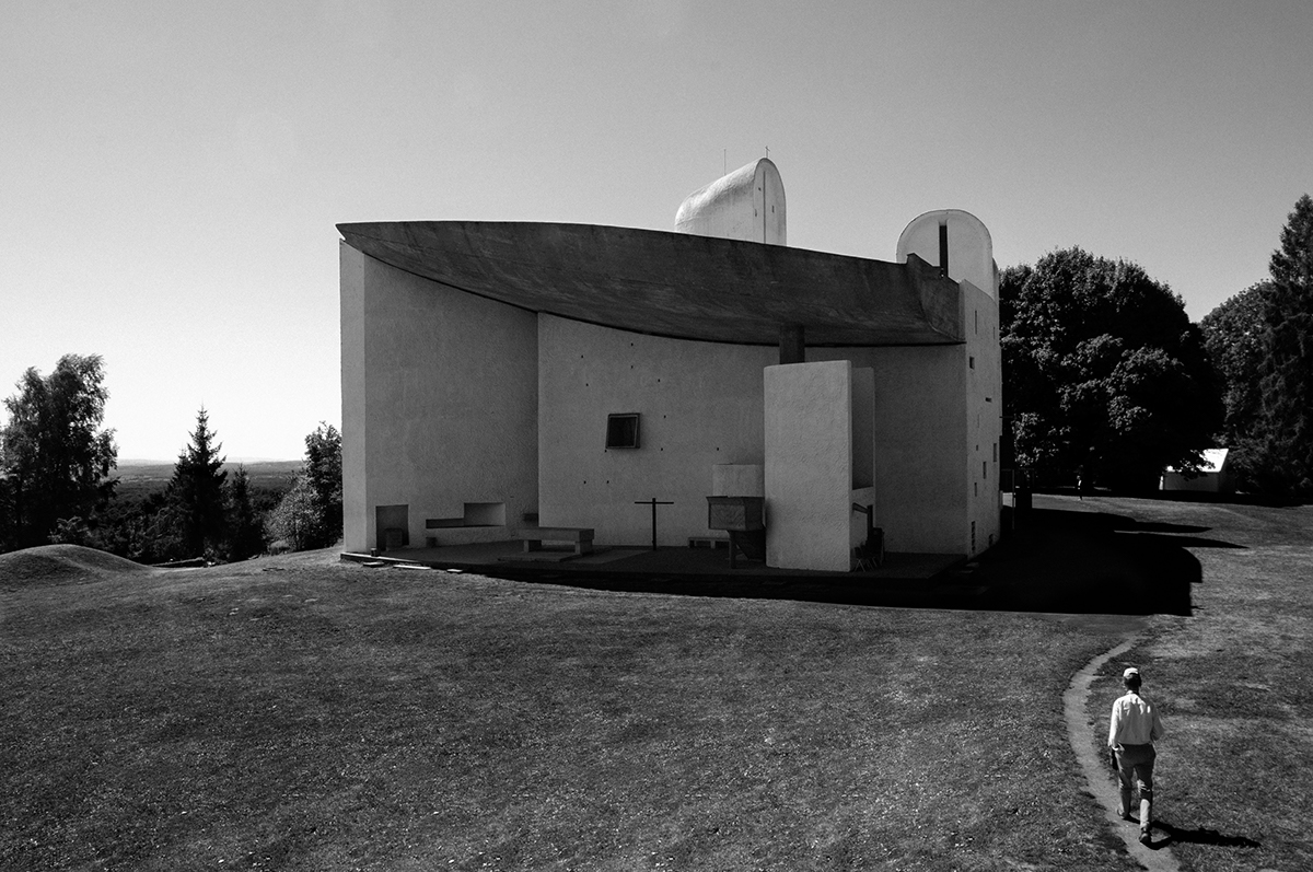 Le Corbusier france black White modernism church chapel concrete simon basler Düsseldorf