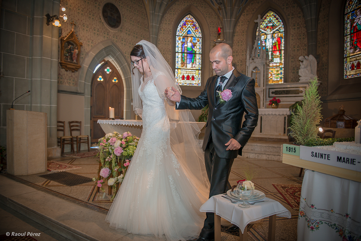 wedding Black&white churche party swiss Vaud husband wife