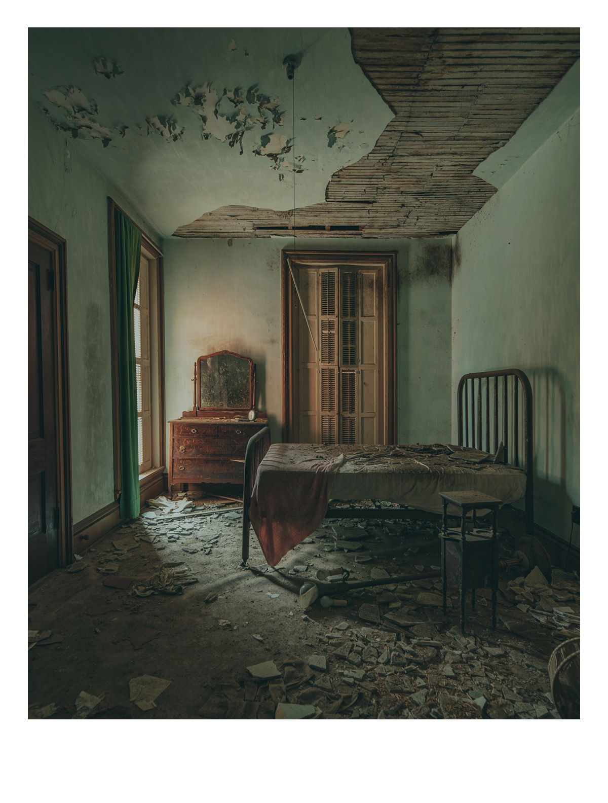 abandoned interiors