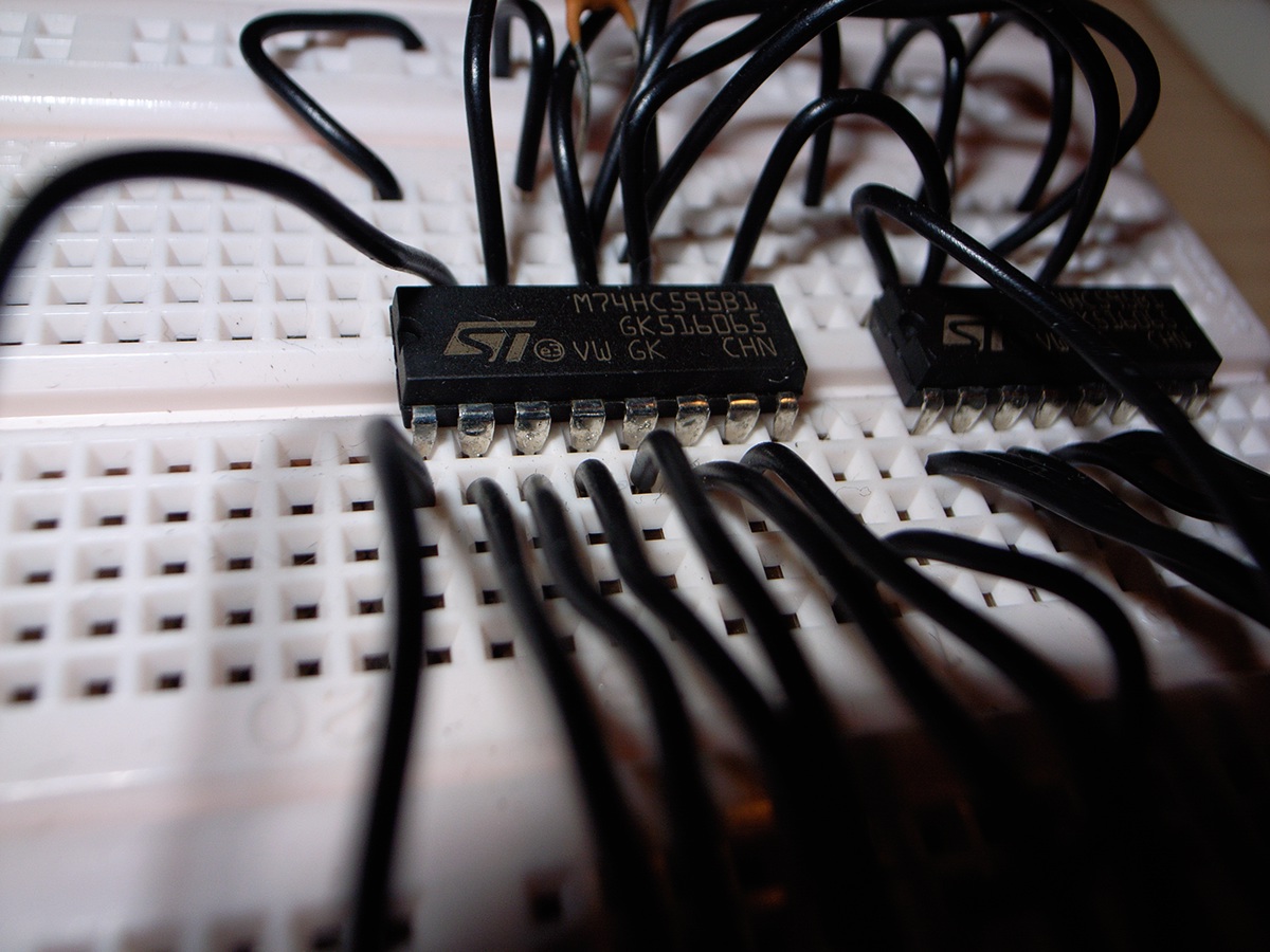Arduino max/msp oscillator 74hc595 led drum machine Interface