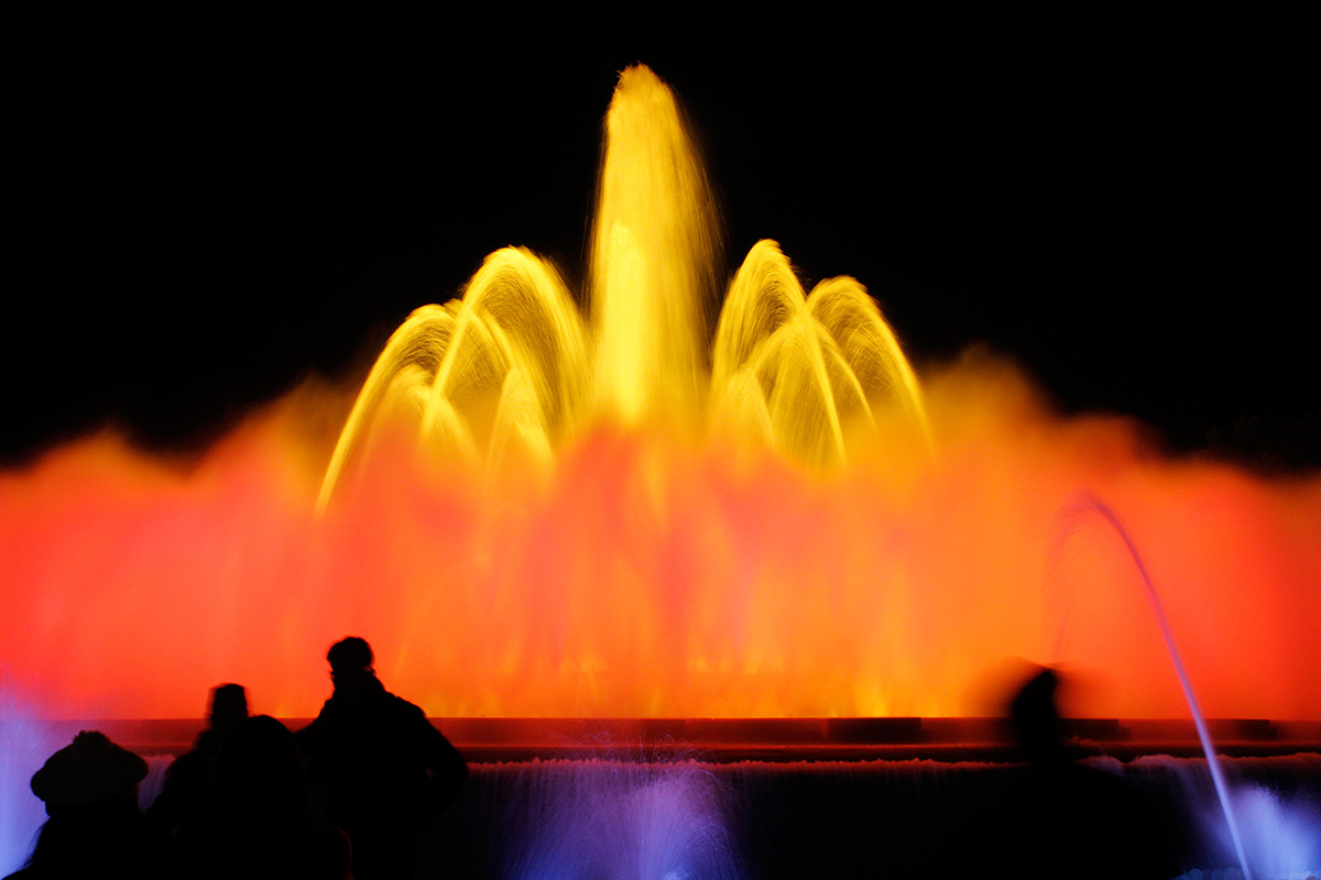 Magic Fountain of Montjuic lena dara liaskou Night shots people shapes and shadows colour digital canon barcelona spain