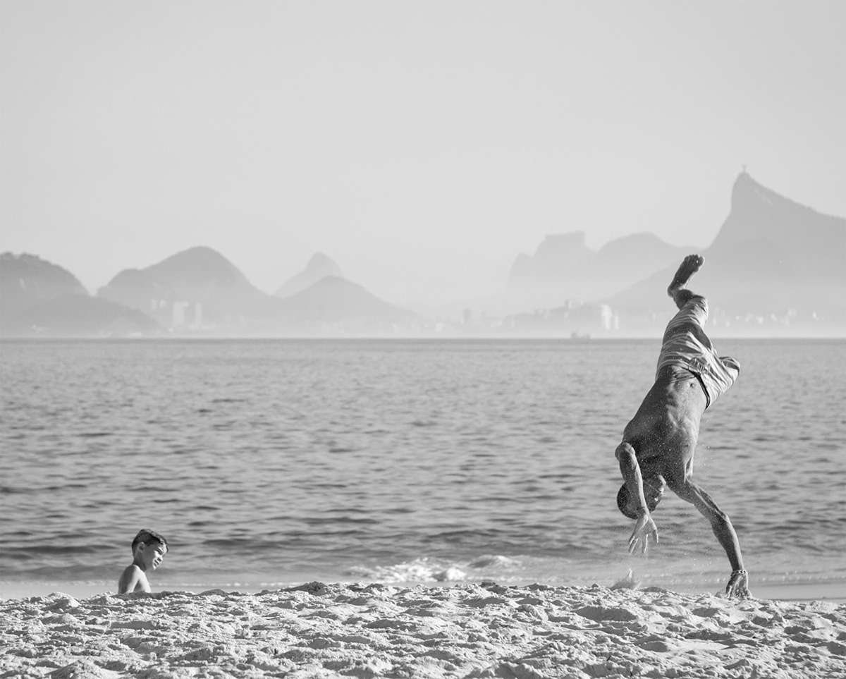 Adobe Portfolio beach sea black and white mar waves Ocean Rio de Janeiro niteroi Brazil