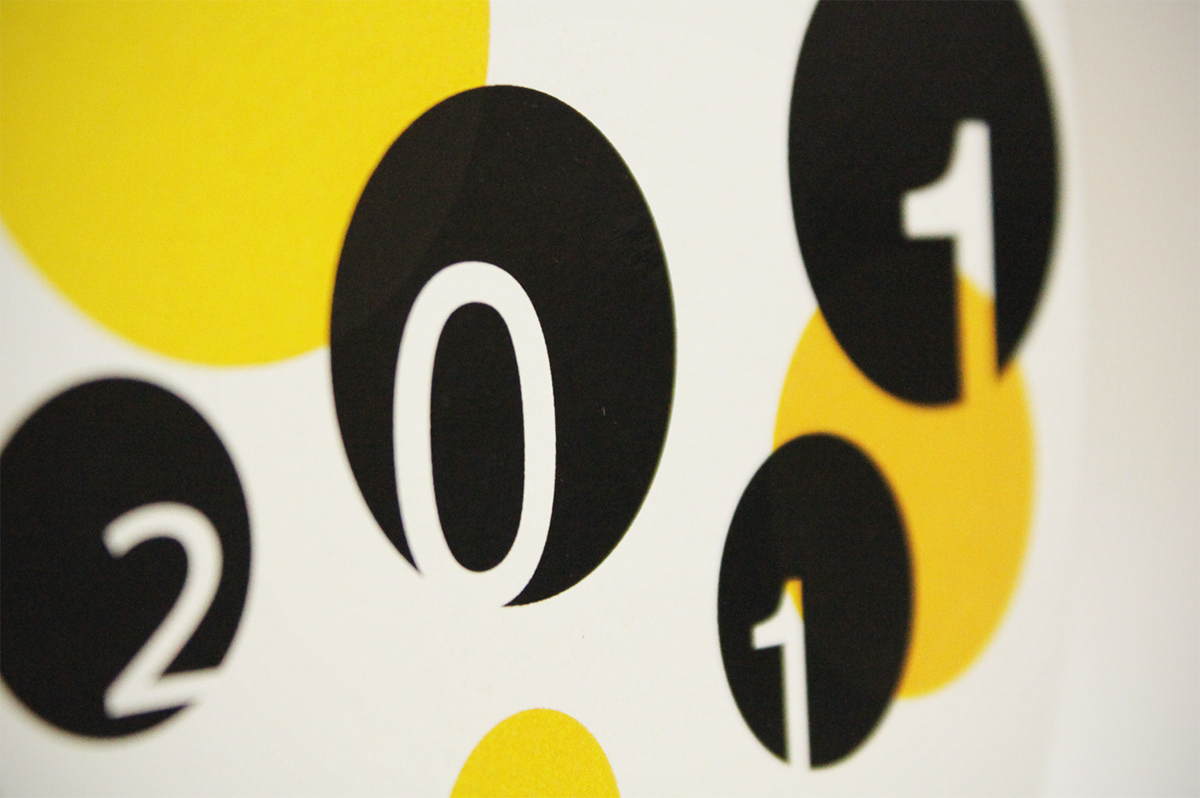 penguin  number yellow black black yellow helvetica round rounded circle animal calendar typo number