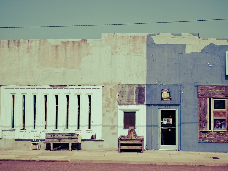 usa solitude loneliness desert decay walls emptiness